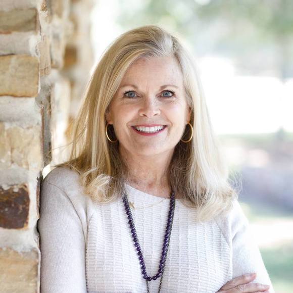 Meet your Posher, Vicki - Picture 1 of 1